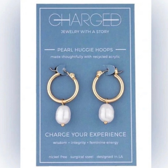 Charged Jewelry Removable Pearl Huggie Earrings New - Picture 1 of 6